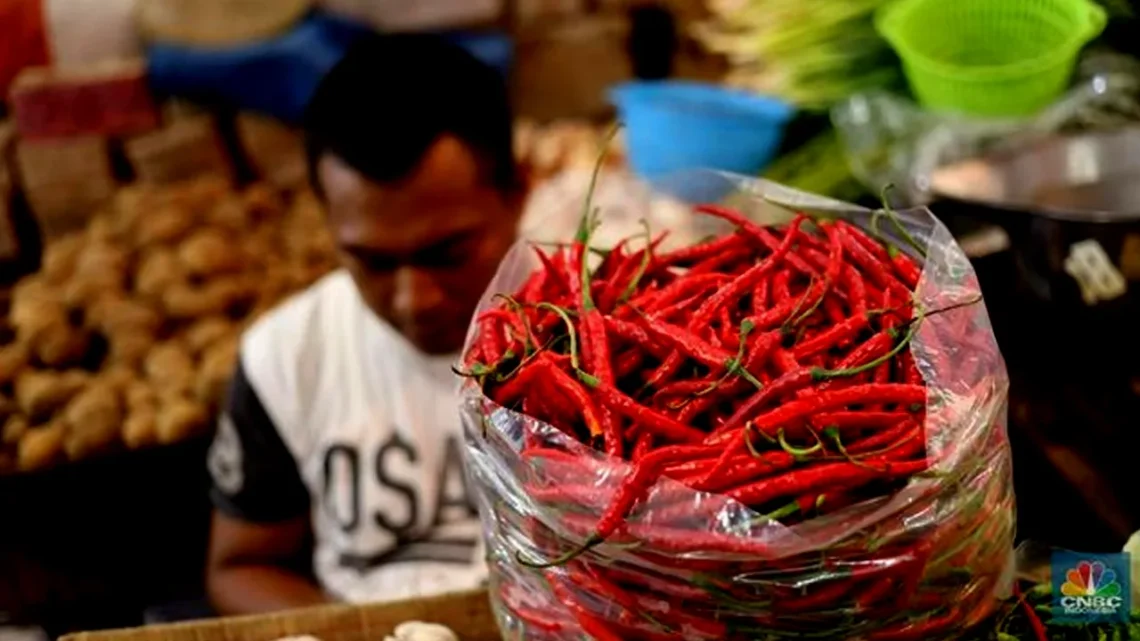 Harga Cabai Bawang dan Telur Kompak Melonjak Tinggi